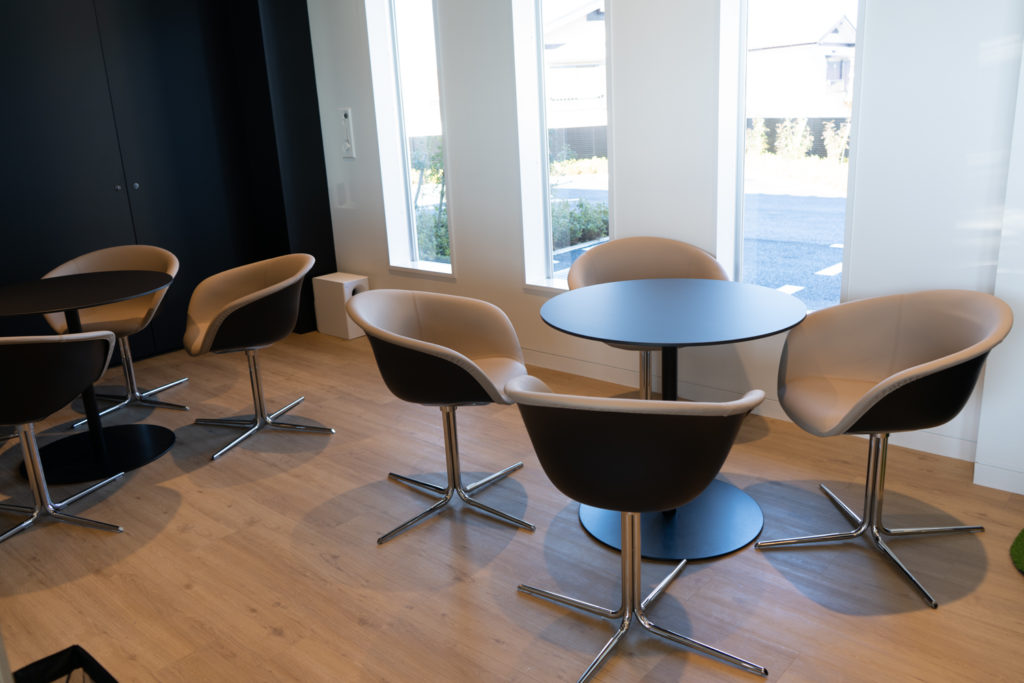 メルセデス ベンツ成田ユーカリが丘 認定中古車店に行ってきた話 Nine Nine Fast